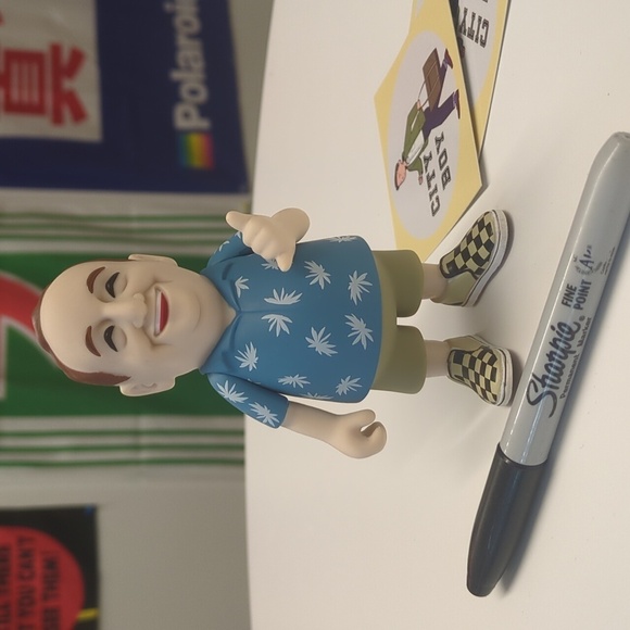 Rare 🇺🇸🇯🇵 Vans x BEAMS JAPAN 50th Anniversary "Van Doren" Vinyl Toy - Picture 1 of 4